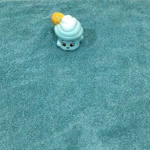 A shopping squish delish